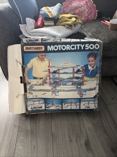 Matchbox motorcity 500 super - matchbox,