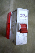 1 x Wylex 32A  mcb Plug-In