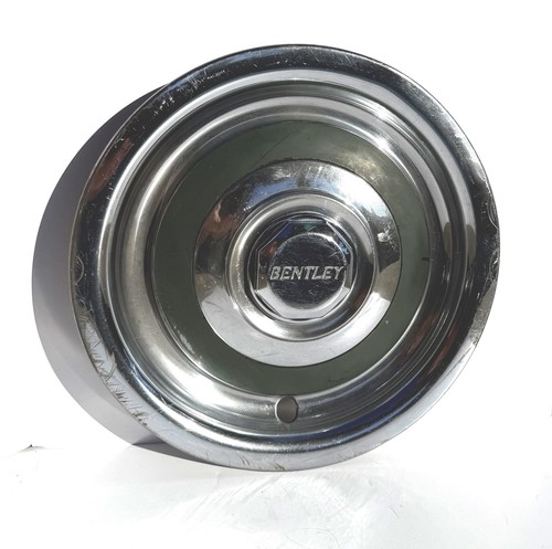 Vintage bentley hub cap - vintage, 17”