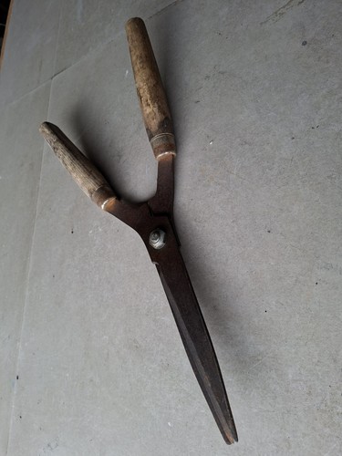 Vintage garden shears spear - garden,
