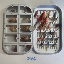 Richard Wheatley Style Clip & Window Fly Box 33 Salmon & Sea Trout Single Flies
