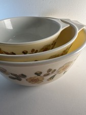 pyrex vintage set of 3