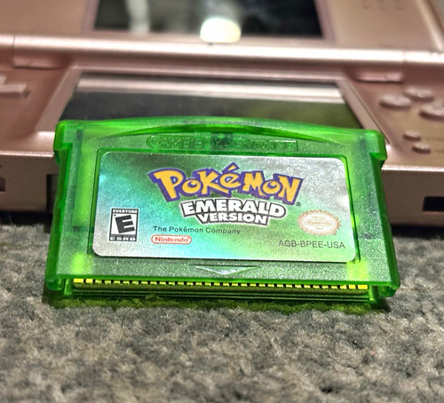 Pokémon emerald version - emerald,