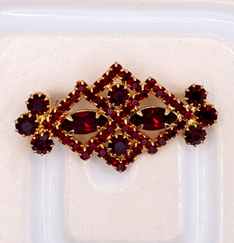 Vintage sparkly red brooch - vintage,