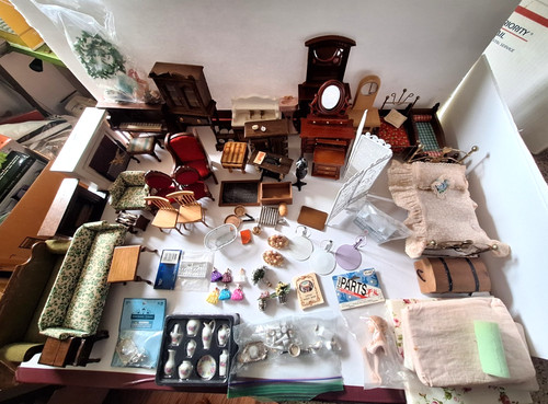 Huge lot realistic quality - huge,