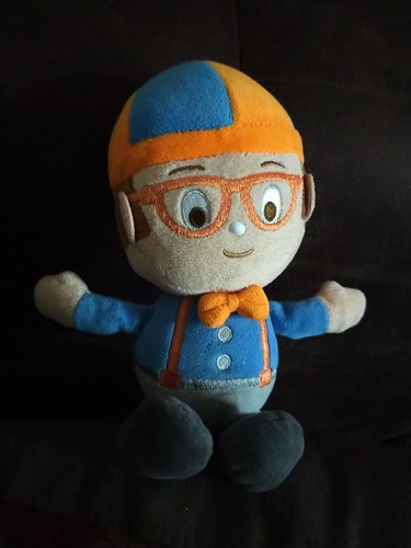 Blippi firefighter approx - firefighter,