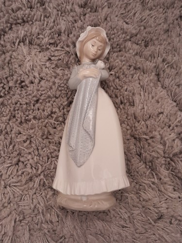 Lladro nao daisa figurine - daisa, girl