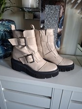 Moda in Pelle Women's Shoon Osborn Cream Leather Ankle Boots Worn Once! Size4 GC