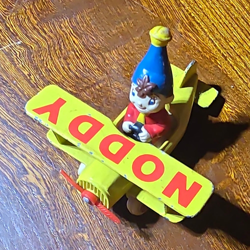 Ertl noddy biplane - noddy, yellow