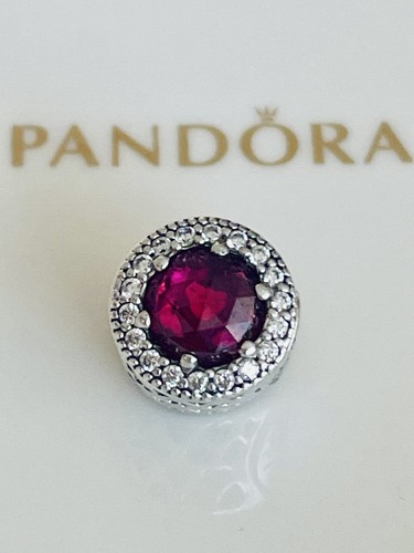 Pandora essence charm - ❤️,