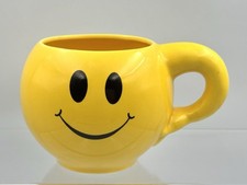 Vintage 1970s Smiley Face Mug