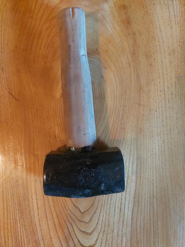 Rustic 2kg lump hammer - lump,