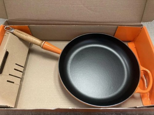 Creuset signature cast iron - signature,