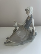 LLADRO Girl Shepherdess with