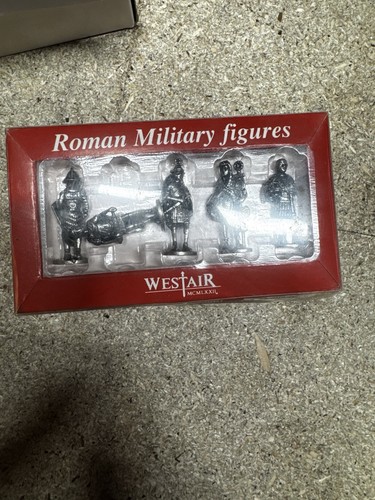 Roman military figures - roman,