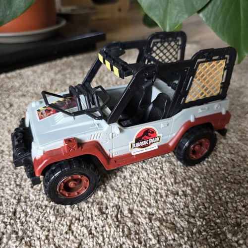 Jurassic world park jeep - park,