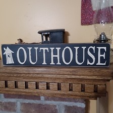 OUTHOUSE Country bath Rustic