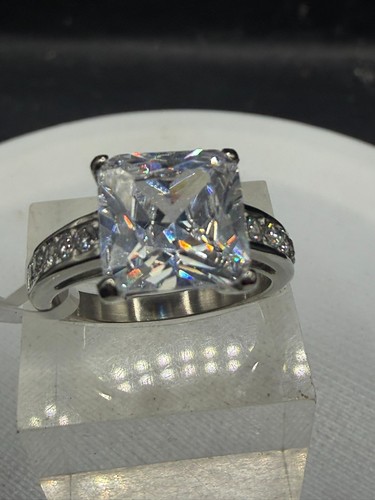 Ladies princess ring - ring, square