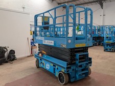 10m Electric Scissor Lift (2746 Wide - 450kg SWL!)