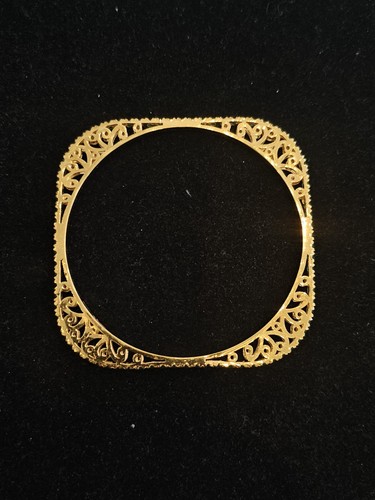 22ct yellow gold circle - 22ct,