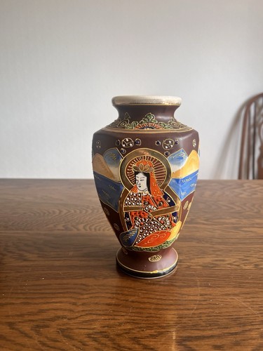 Japanese satsuma moriage - satsuma, vase