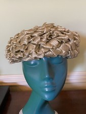 *GORGEOUS 40S 50S VINTAGE BESPOKE SAGE GREEN HAT VELVET CROWN RIPPLED RIBBON M/L