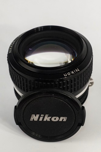 Near mint nikon nikkor 50mm - mint,