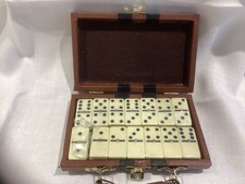 28 piece Double Six Domino Set