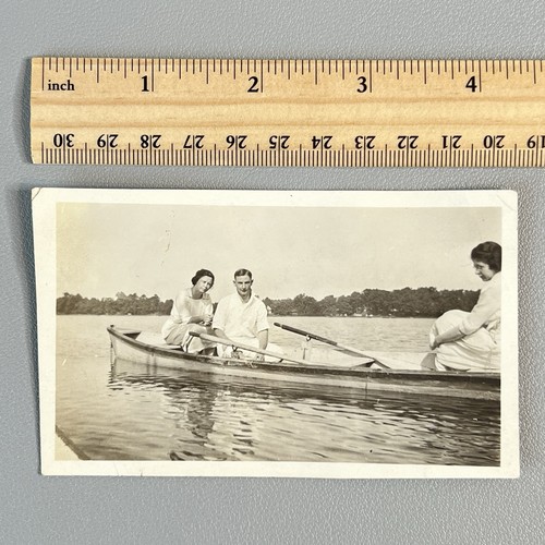 Vtg 1920s photo couple rowboat - vtg,