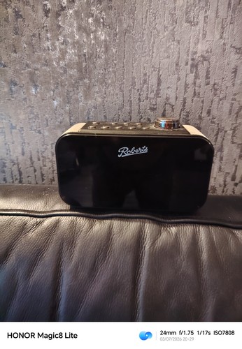 Digital radio alarm clock - radio,