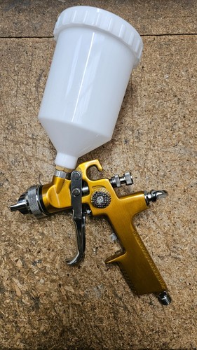 Gravity spray gun for - ,
