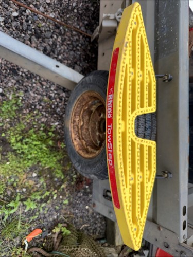Rhino tow step centre - rhino,