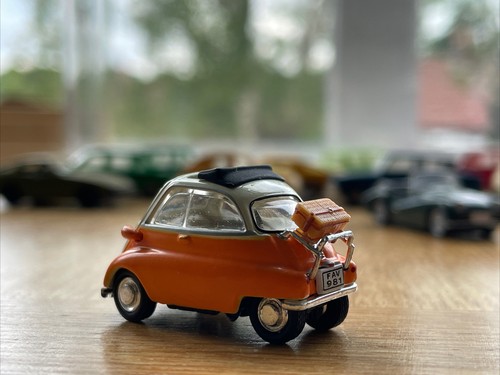 Bmw isetta reduced - bmw, 1:43