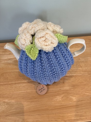 Hand knitted tea cosy - ,