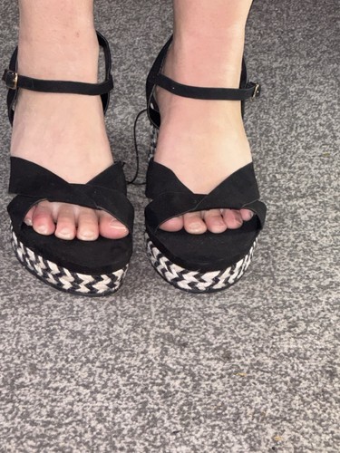 Black platform wedge strappy - black,