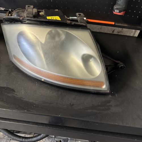 Audi headlight right - tt,