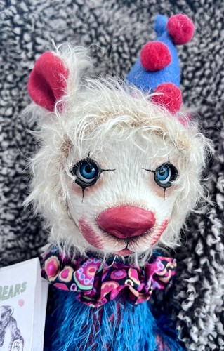Bilbo artist bear - bear, jo