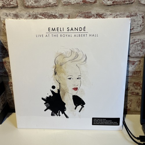 Emeli sande live the royal - live, at