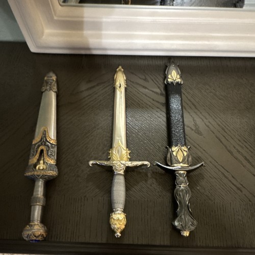 Set decorative metal dirk - 3,