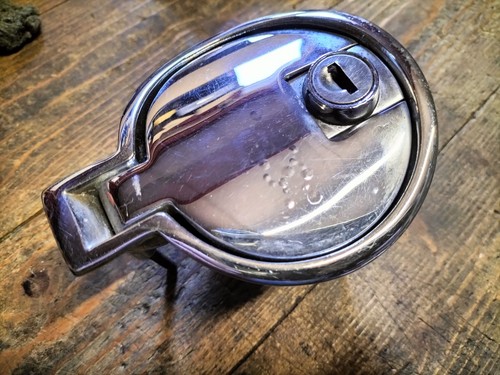 Triumph stag fuel filler - stag,
