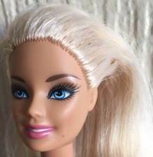 BARBIE DOLL HEAD HAIRTASTIC COLOUR & DESIGN 