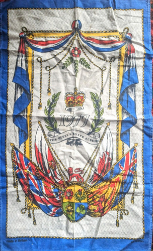 Tea towel queens silver - queens,