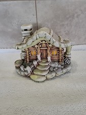 Pendelfin Christmas Cabin