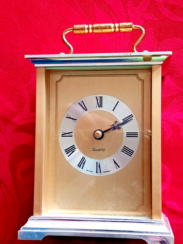 Clock shiny gold - clock, effect