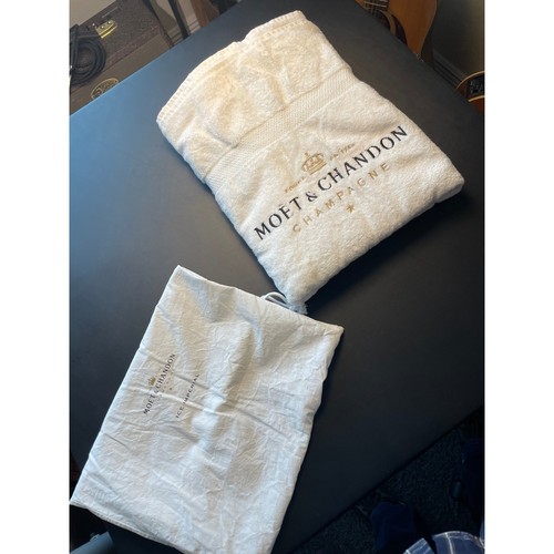 Moët chandon beach - moët,