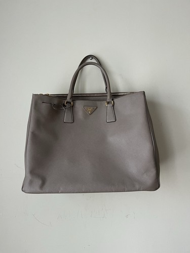 Prada large saffiano lux - prada,