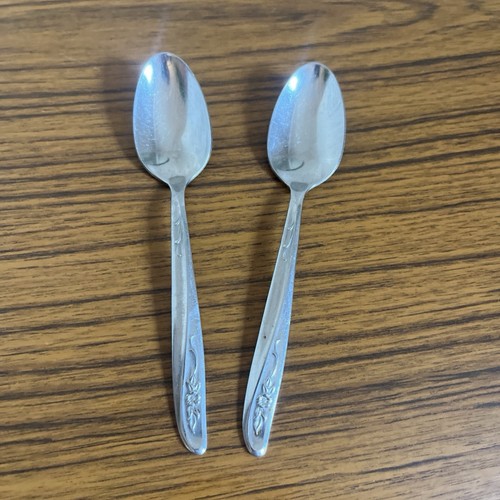 Oneida stainless roseanne - oneida, two