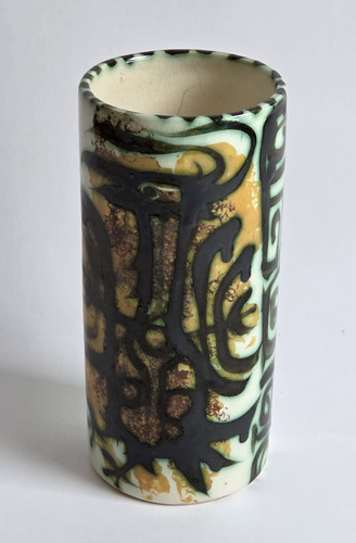 Slip decorated vase attr - vase, •