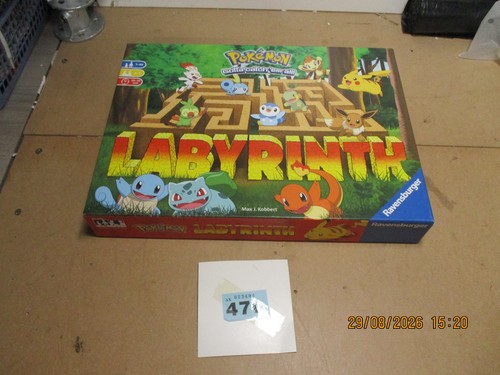 Pokemon labyrinth board game - pokemon,