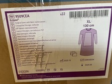 SURGICAL GOWN WITH FABRIC